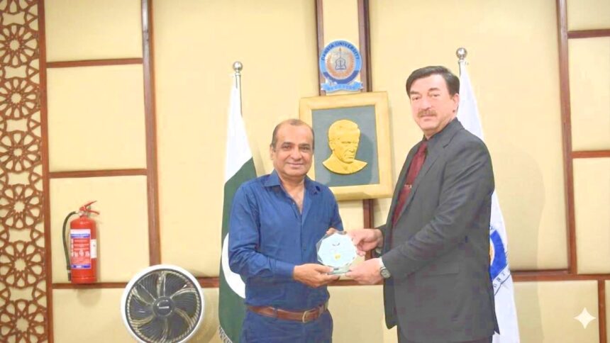 aqeel anjum awan - Aqeel Anjum Awan Receives Special Journalist Award