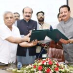 PMAS-AAUR and PPAF sign climate-smart agriculture MoU