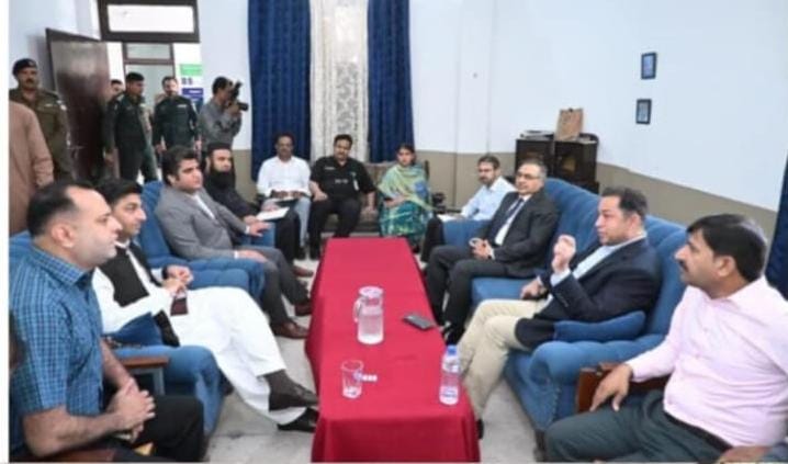 Commissioner Salman Ghani Reviews MDCAT Arrangements, Shuttle Service Announced for Students