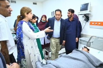 Commissioner Salman Ghani Visits Holy Family Hospital, Inquires About Injured Children