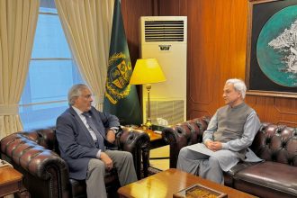 Ishaq Dar Receives Farewell Call from Ambassador Tahir Andrabi