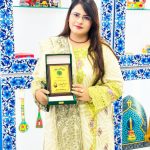 Salma Malik Honored with “Best Journalist Award” by Bazm-e-Nudrat-e-Fikr
