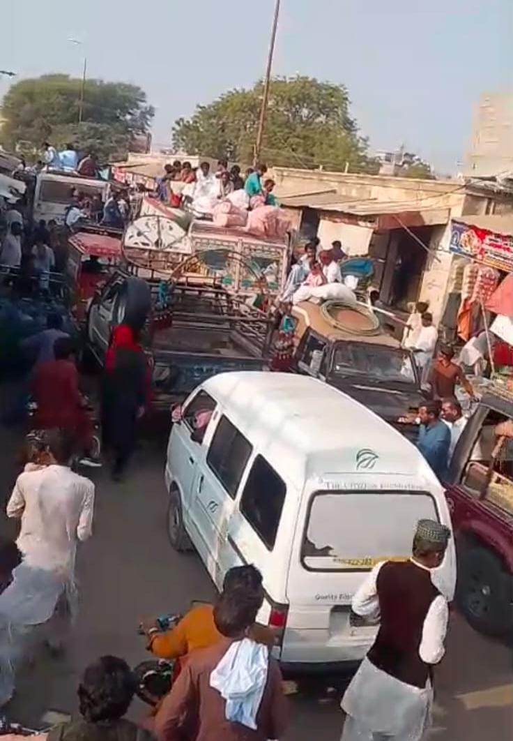Traffic System Disrupted in Islamkot, Severe Congestion Caused by Encroachments and Illegal Vehicle Stands
