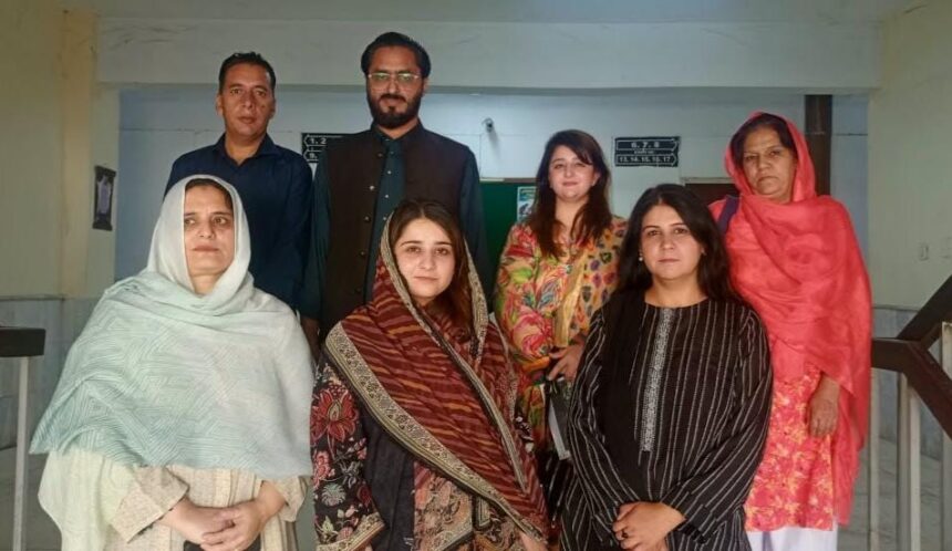 APMC Chair Qurat-ul-Ain Ali Khawaja Leads Delegation to J&K Liberation Cell, Discusses Digital Media Cooperation