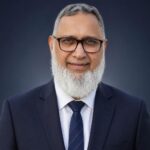 Between Two Worlds: The Unfinished Story of Pakistani Integration in Britain