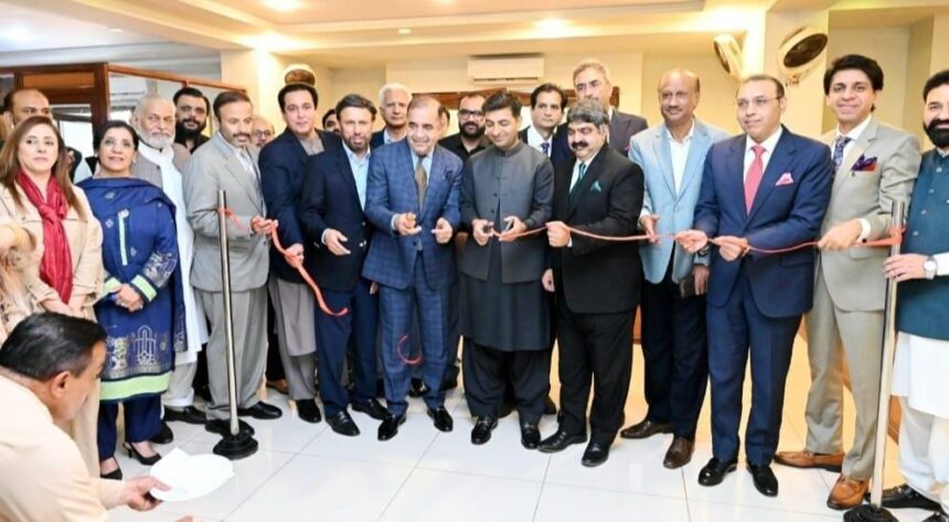 DC Nadeem Nasir, RCCI President Nosherwan Khalil Khan Inaugurate Business Facilitation Desk in Rawalpindi