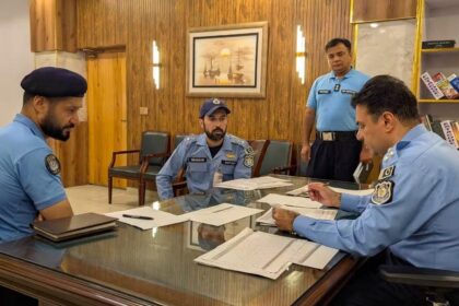 DIG Ali Wasim, Sulaiman Zafar and Sulaiman Shah Discuss Investigation of Serious Crimes