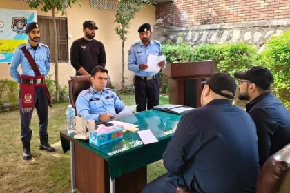 DIG Islamabad Ali Waseem Holds Open Court, Orders Prompt Resolution of Public Complaints; Rewards PO Branch Team