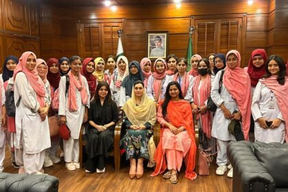 JUW Students Visit Sindh Assembly, Discuss Women’s Role in Diplomacy