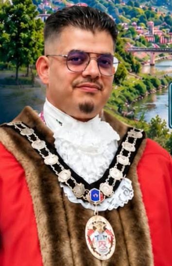 Mayor of Slough Raja Muhammad Rafaqat Zaraat Receives Warm Welcome in Chakswari