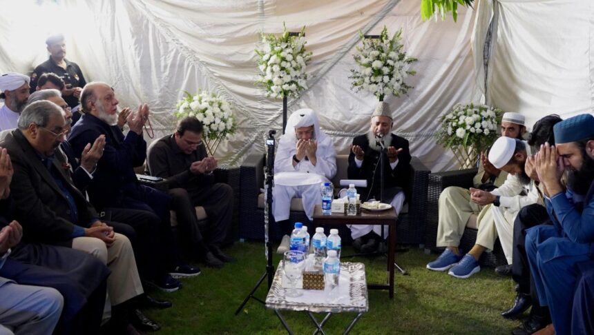 **Mufti Abdul Rahim, Dr. Fayyaz Ahmed Ranjha Pay Tribute to Late Mohammad Akbar Zia at Rasme-Qul**