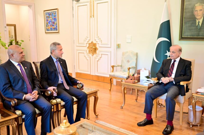 Singapore Foreign Minister Dr. Vivian Balakrishnan Calls on Prime Minister Shehbaz Sharif